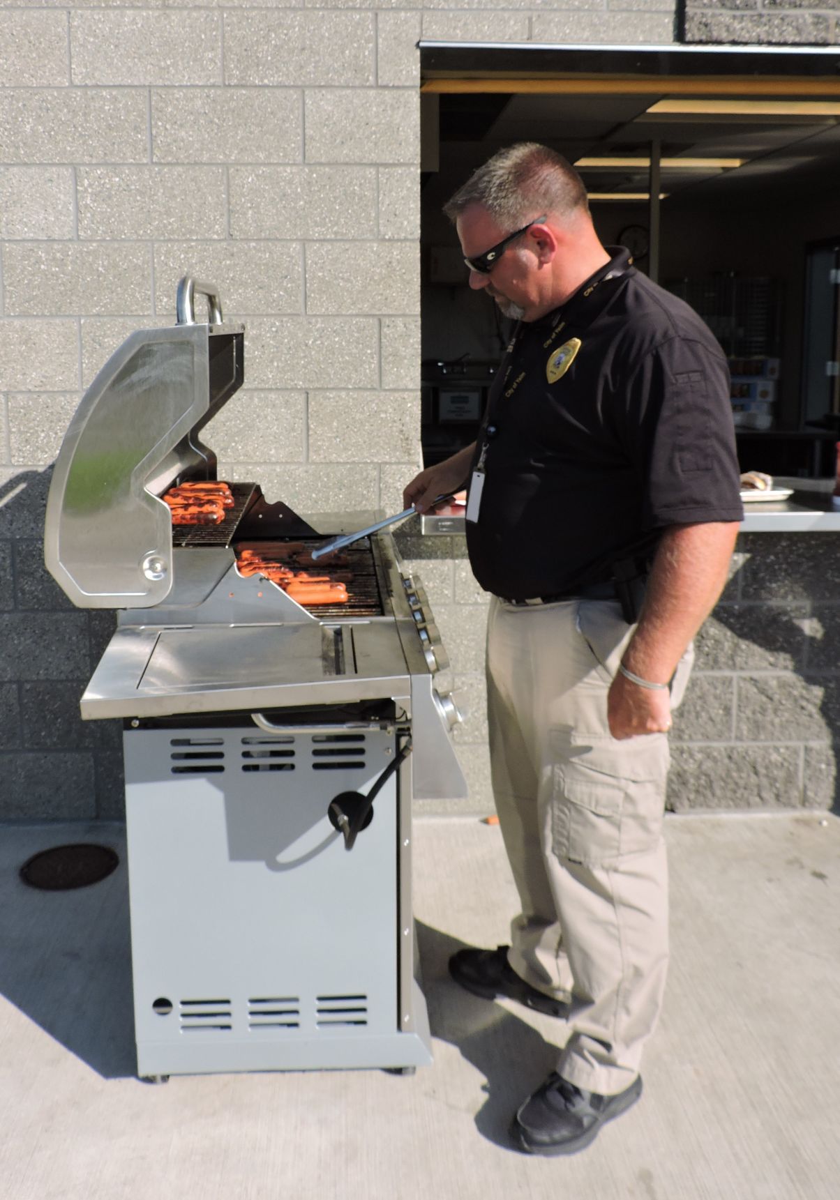 Emergency Responders Greet the Public During National Night Out at Yelm City Park